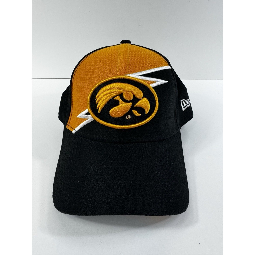 New Era Iowa Size M/L Hawkeyes Logo Black and Yellow 59FIFTY Fitted Hat
